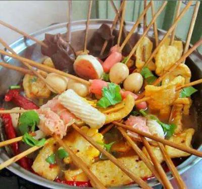 【成都小吃培訓(xùn)哪家好】麻辣燙、串串鍋、麻辣串，自己制作，好吃又健康！