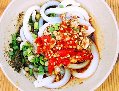 來一碗傷心涼粉，能讓您清爽一夏！