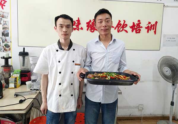 成都蜀味緣烤魚培訓(xùn).jpg 成都蜀味緣烤魚培訓(xùn).jpg