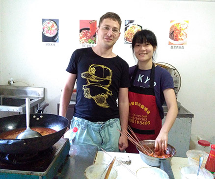 外國學(xué)員學(xué)火鍋 外國學(xué)員學(xué)火鍋