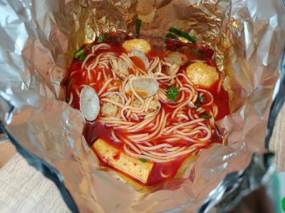 小吃培訓速成班，錫紙花甲米線技術(shù)培訓怎么做？